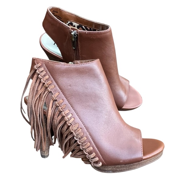 REBA BROWN MADAME PEEP TOE FRINGE LEATHER HEELED BOOTIES SIZE 6.5 - Picture 16 of 16